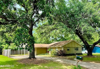 2411 Wilson Ave, Pascagoula, MS 39567