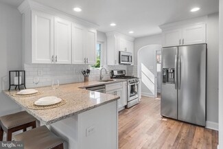 5105 Township Line Rd, Drexel Hill, PA 19026