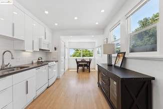 2823 11th Ave Unit C, Oakland, CA 94610