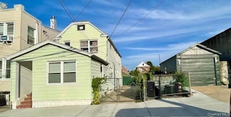 31-98 54th St, Woodside, NY 11377