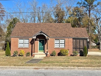 314 E 9th St, Washington, NC 27889