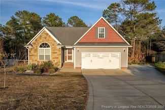 476 Basket Oak Dr, Bunnlevel, NC 28323