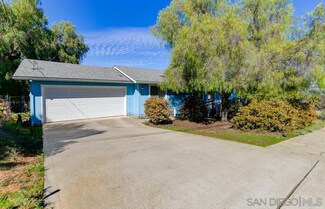 8832 Almond Rd, Lakeside, CA 92040