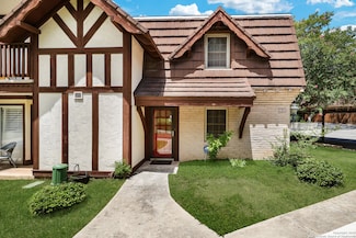 8715 Starcrest Dr Unit 19, San Antonio, TX 78217