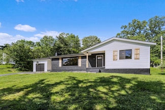 633 Kenwood Dr, Russell, KY 41169