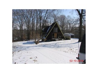 4173 S Charlestown Rd, Lexington, IN 47138