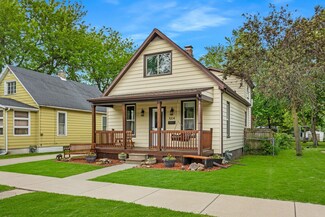 1004 N Livingston St, Bloomington, IL 61701