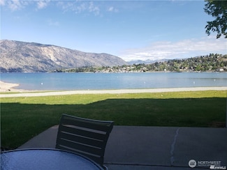1 Beach 555-O, Manson, WA 98831