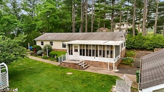 16 Hazen Rd, Hackettstown, NJ 07840