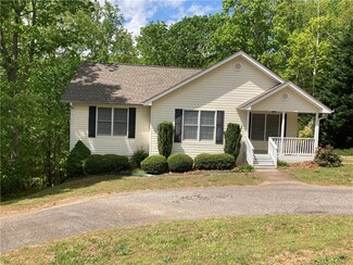 142 Cedar Springs Ln, Dahlonega, GA 30533