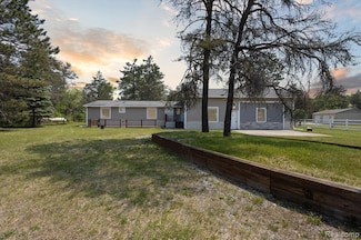 2536 Meridian Rd, Lewiston, MI 49756