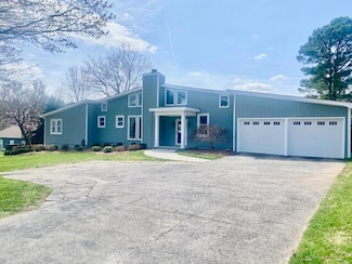 805 W Waugh St, Dalton, GA 30720