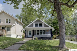 4230 Parker St, Omaha, NE 68111