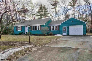 12 Woodknoll Dr, North Hampton, NH 03862