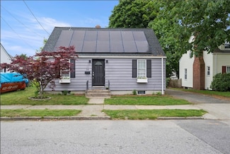 58 Edgemere Rd, Pawtucket, RI 02861
