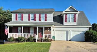 11 Scotland Dr, Spring Lake, NC 28390