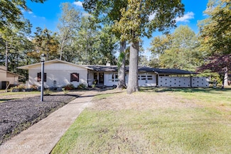 123 Woodhaven Dr, Jackson, TN 38301