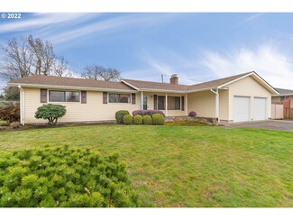 14262 NE Brazee St, Portland, OR 97230