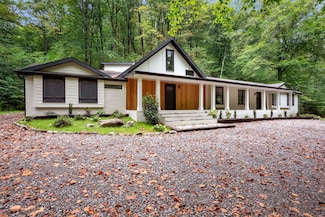 1032 Paint Pony Trail, Pegram, TN 37143