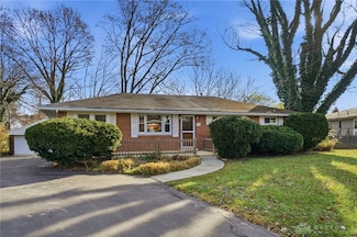 122 Parkhurst Rd, Beavercreek, OH 45440