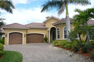 2986 Mona Lisa Blvd, Naples, FL 34119