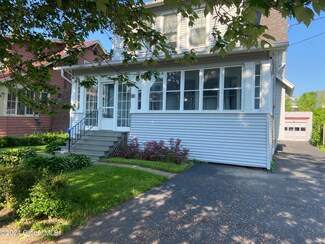 53 Grove Ave, Albany, NY 12208