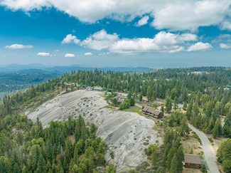 42096 Majestic Ln, Shaver Lake, CA 93664