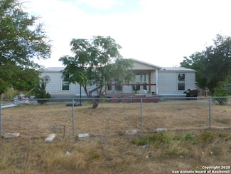 4218 Accors, Elmendorf, TX 78112
