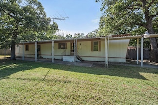 12109 Lunar Ln, Burleson, TX 76028