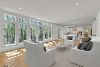 567 River Rd, Chatham, NJ 07928