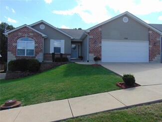 1348 Durham Dr, Herculaneum, MO 63048