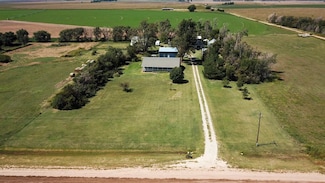 593 NW 10th Ave, Saint John, KS 67576
