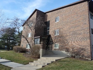 660 Perrie Dr Unit 103, Elk Grove Village, IL 60007
