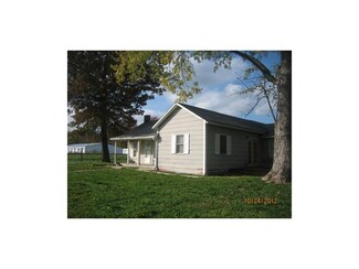 10 E 2nd St, Adrian, MO 64720