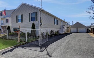 808 8th St, Union Beach, NJ 07735