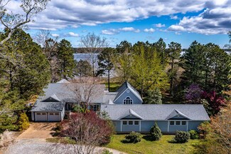 7375 Hope Haven Ln, Gloucester, VA 23061