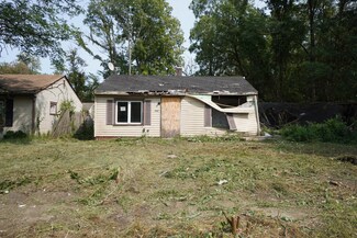 1327 Dakota St, Gary, IN 46403
