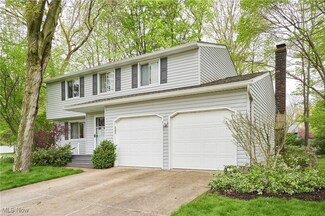 4741 Treetop Dr, Copley, OH 44321