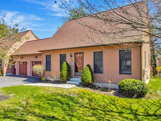 5 Coachlight Ln Unit 5-C, Portland, ME 04102