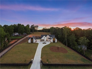 149 Pine Needle Dr, Dawsonville, GA 30534