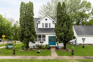 403 Spruce St, Fergus Falls, MN 56537