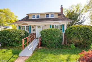 33 Bassett Ave, Mine Hill, NJ 07803