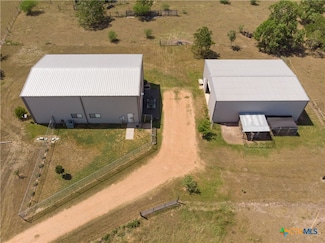 536 Jj Fishbeck Rd, Victoria, TX 77904