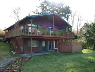 2002 Granger Way, Lummi Island, WA 98262