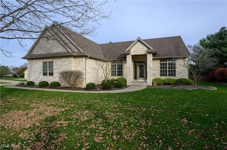 8374 Deacon Ave NW, North Canton, OH 44720