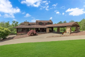 584 Park Rd, Beaver Falls, PA 15010