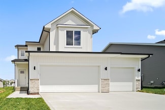 503 43rd St SW, Altoona, IA 50009