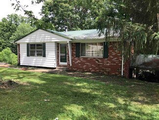619 W Alexander Dr, Ashland, KY 41102