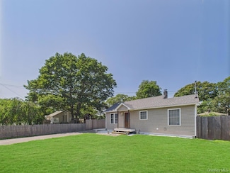 279 Commack Rd, Shirley, NY 11967