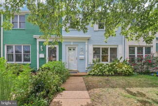 1424 Woodbine St, Alexandria, VA 22302